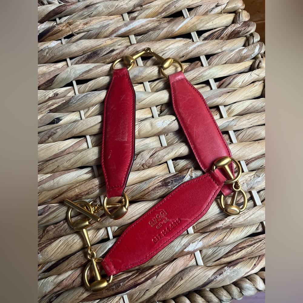 GUCCI accessory belt/purse red